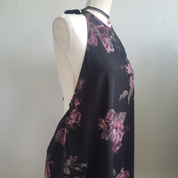 Tobi Dresses & Skirts - Backless Dress